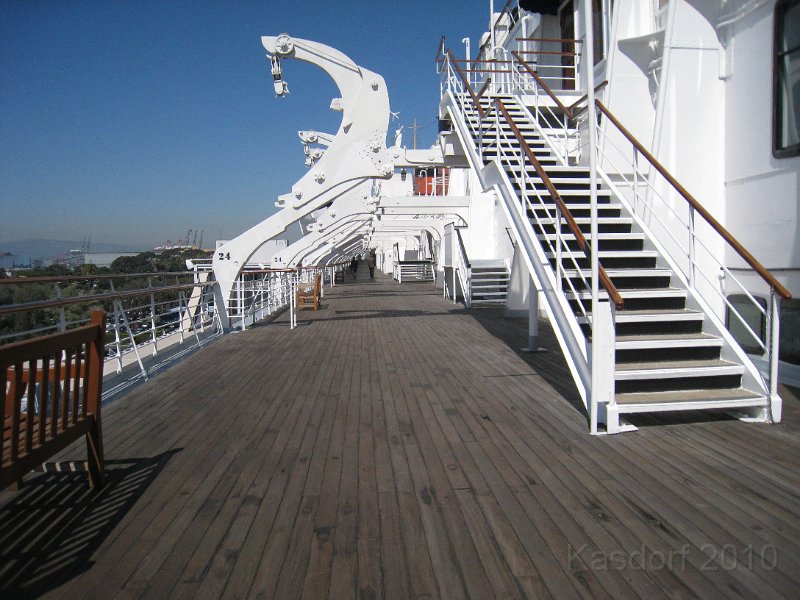 Queen Mary 2010 0235.JPG - The main deck outside. I believe I saw a sign four laps is one mile.